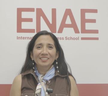 Milagros Paola, Máster en Logística y Dirección de Operaciones