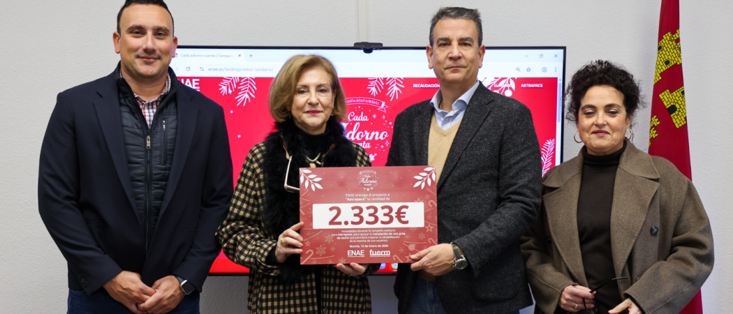 Árbol Solidario - Entrega Cheque